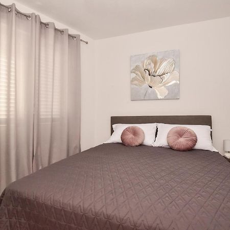 Apartman Luka Igrane Dış mekan fotoğraf
